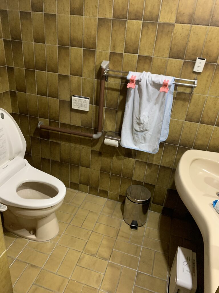 施工前（トイレ）